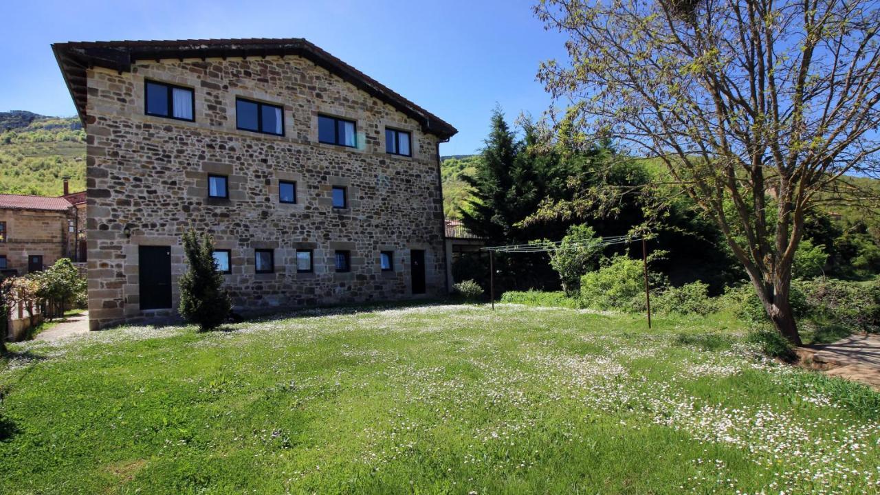 San Martín de Elines La Romanika De Fellini מראה חיצוני תמונה