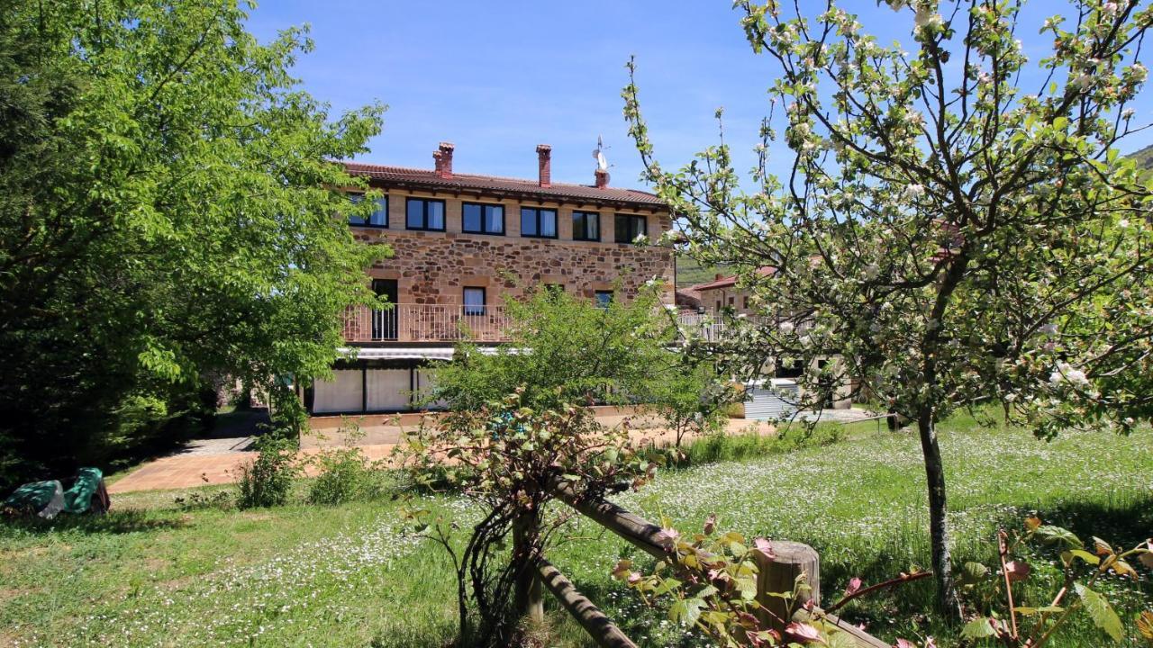 San Martín de Elines La Romanika De Fellini מראה חיצוני תמונה